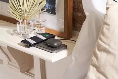 2 Item Wireless Charger thumbnail