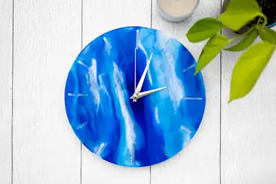 Make a Resin Clock thumbnail
