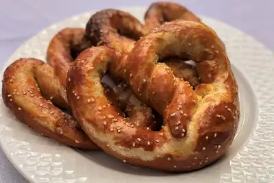 DIY Soft Pretzels thumbnail