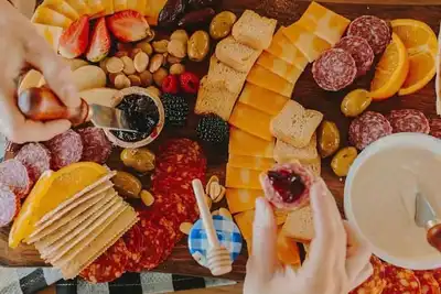 Deluxe Charcuterie Board Making Class thumbnail